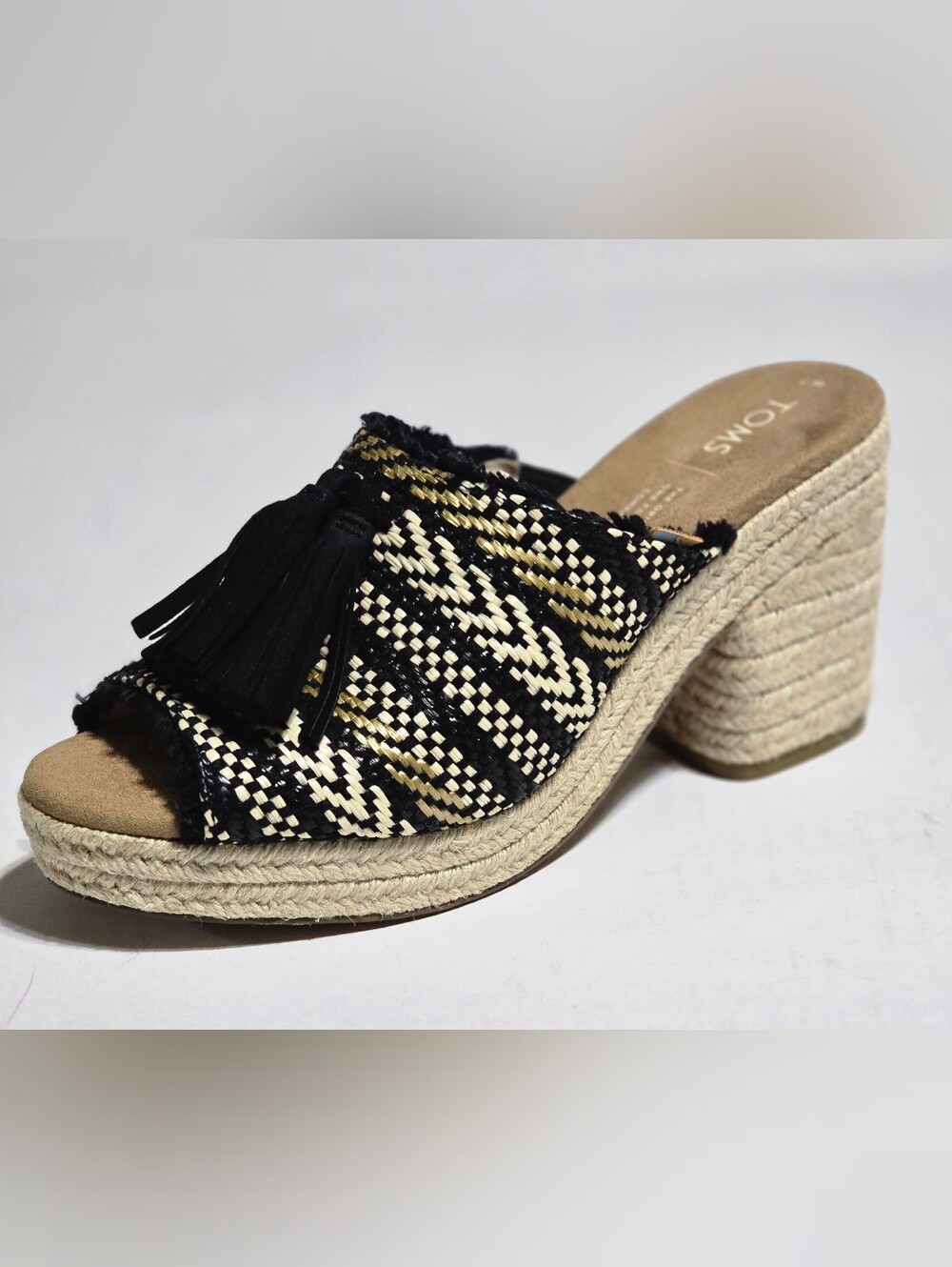 TOMS 7 Black and Natural Woven Tassel Espadrille Block Heel Stylish CHIC